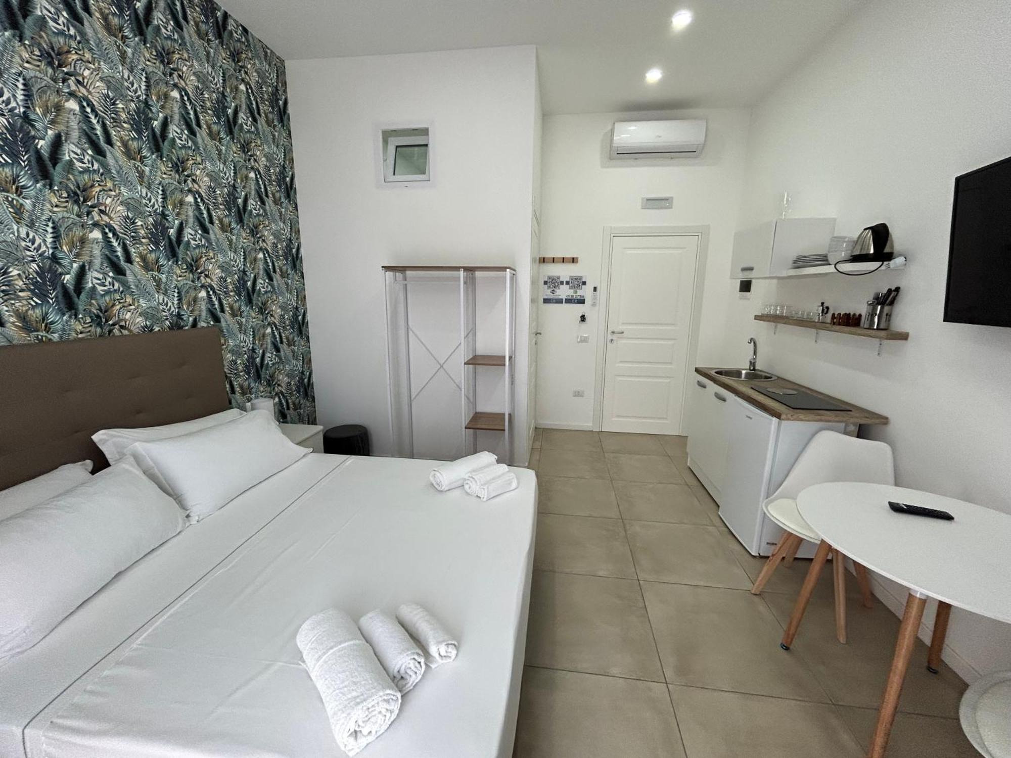 Enjoy Rooms Νάπολη Εξωτερικό φωτογραφία